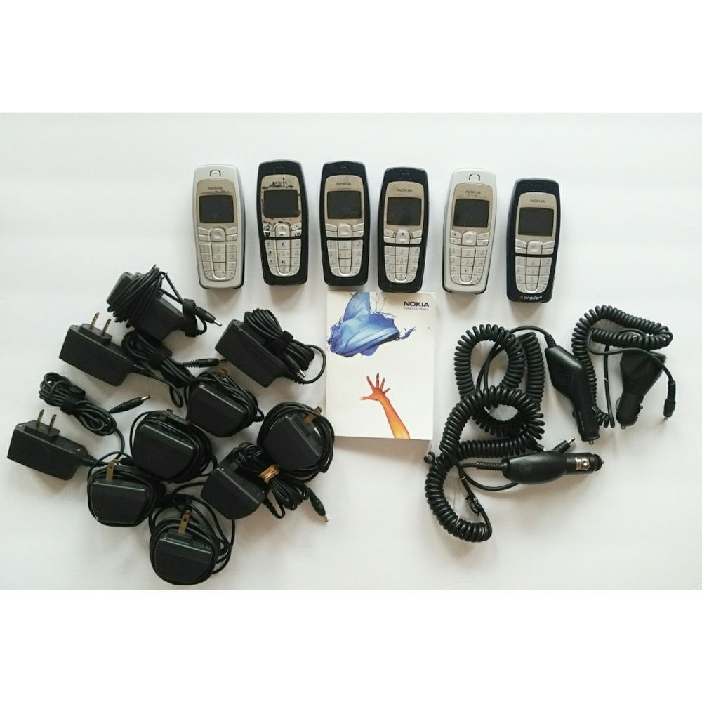 LOT of Nokia 6010 ATT Cellphones and Chargers with Manual
